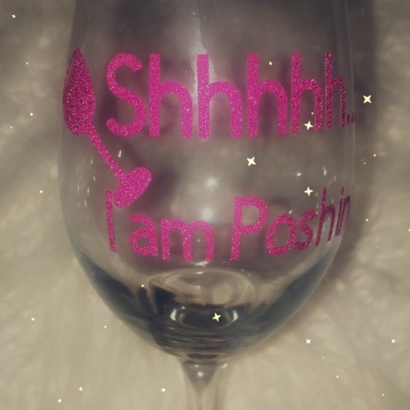 - Custom Shhh… I am Poshing Wine Glass - Picture 3 of 3